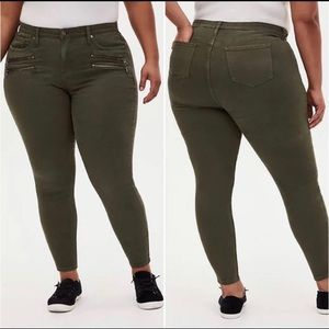 Like new sky high skinny jeans from torrid 20R